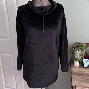 Tahari SleepwearBlack Velvet Cowl Neck Short Dress